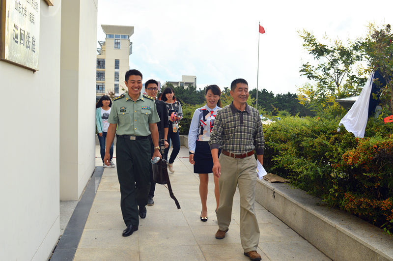 法学院2000级优秀校友李晓钰回访母校