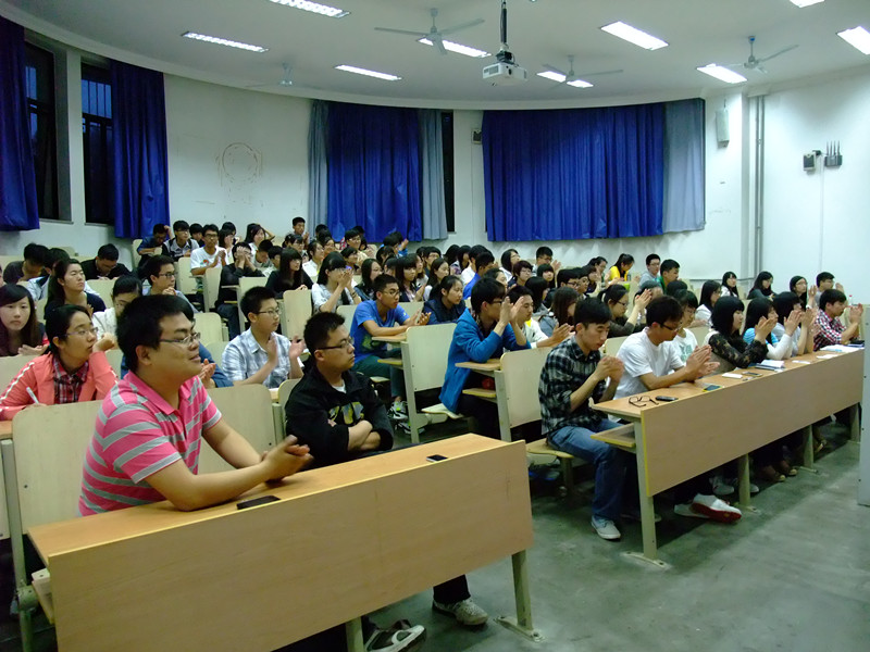 法学院第九届学生会第六次全体大会顺利举行