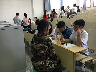 学生法律服务中心完成纳新工作